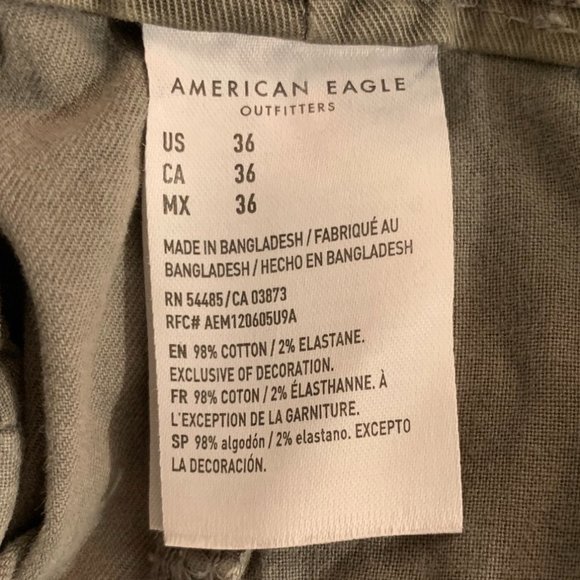 GUESS Cargo Shorts - Picture 5 of 6